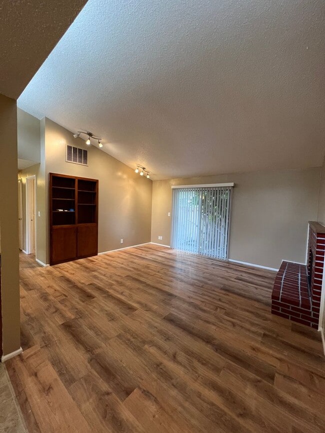 Photo - 28th Ave and Garfield St Unidad Garfield