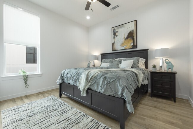 4314 Roseland Ave Unit 102