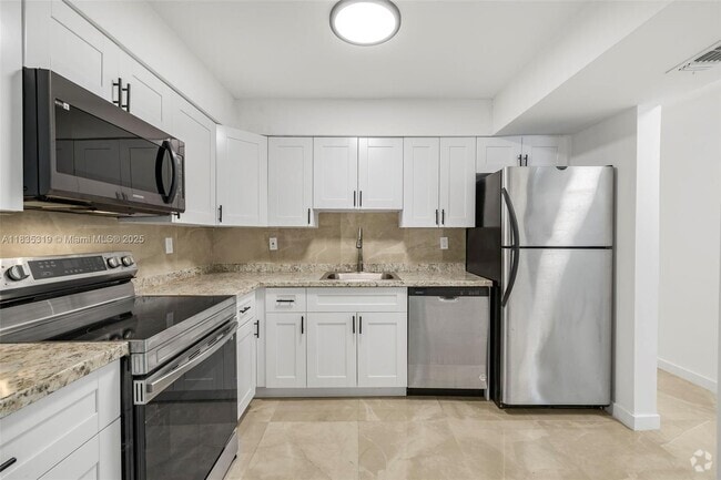 Building Photo - 622 NW 11th St Rental