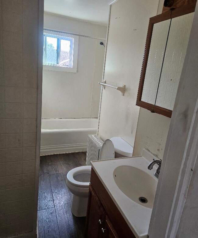 Photo - 77 Carroll St