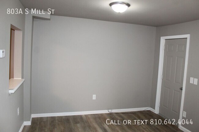 Photo - 803 S Mill St