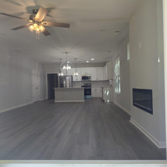 Photo - 3160 Wilcox Ave