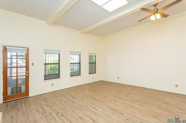 Photo - 1009 W Poe St