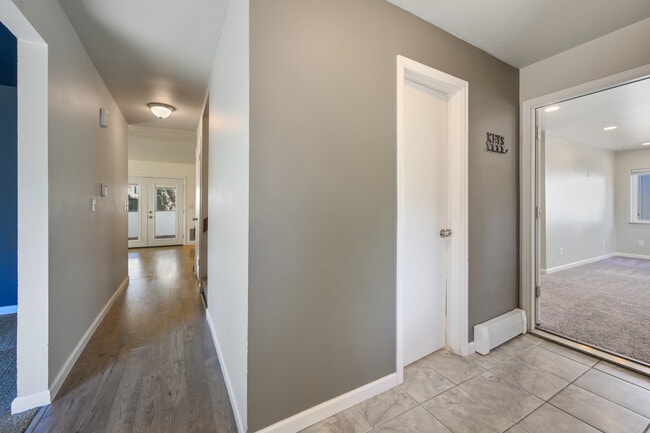 122 Davis Cir