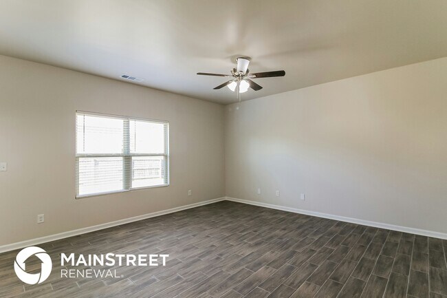 Photo - 6037 Heisler St