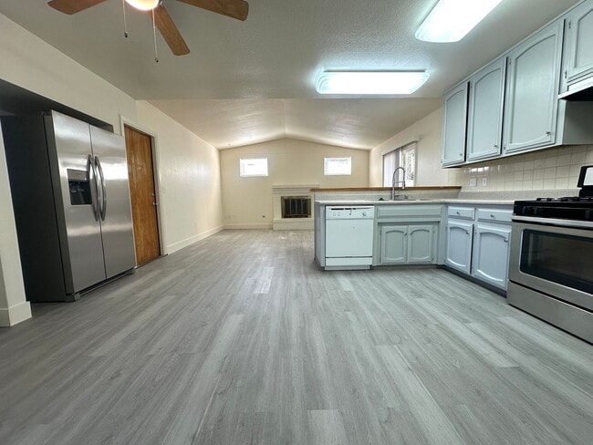Photo - Beautiful home located in Manteca