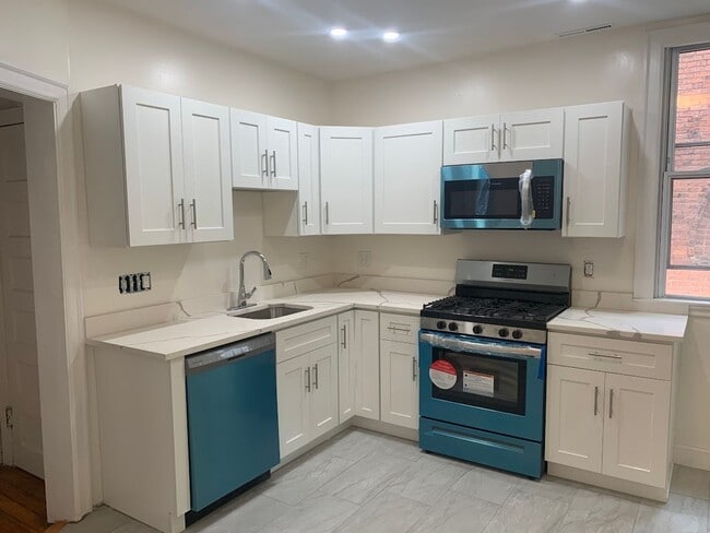 Photo - Incredible Shadyside Home!