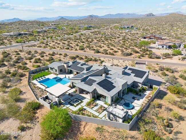 Building Photo - 11865 E Red Bird Rd