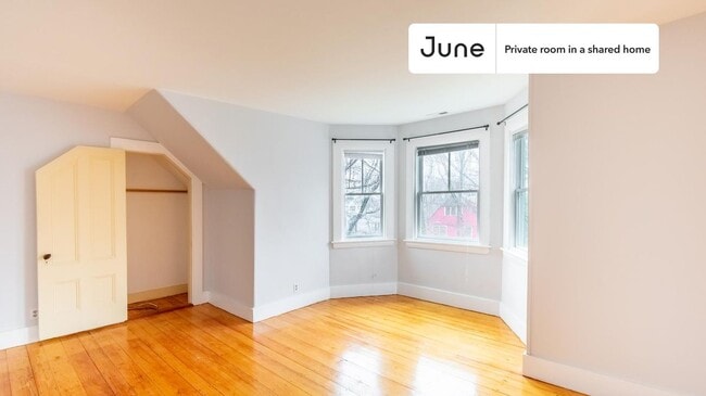 Photo - Room in Shared 5 bed/2.5 bath home Unidad A