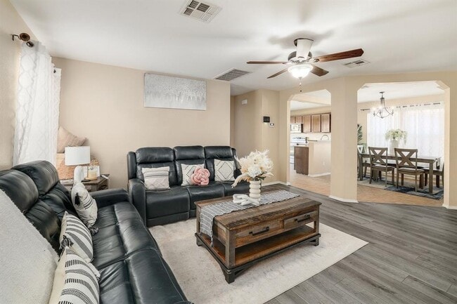Photo - 120 Mallard Ln