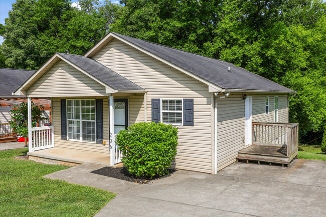 Photo - 206 W Edison St
