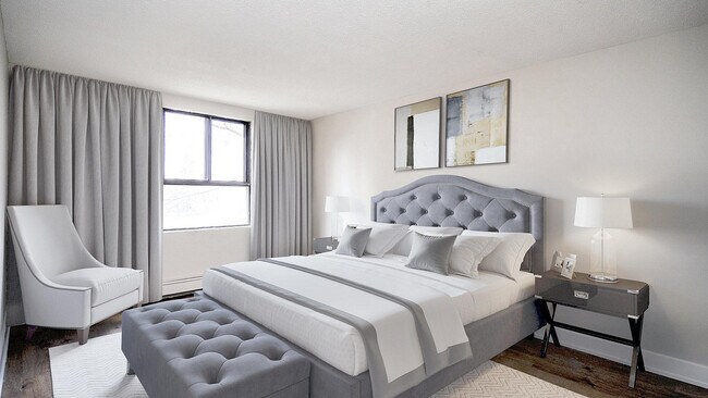 Photo - Trillium Towers I/II