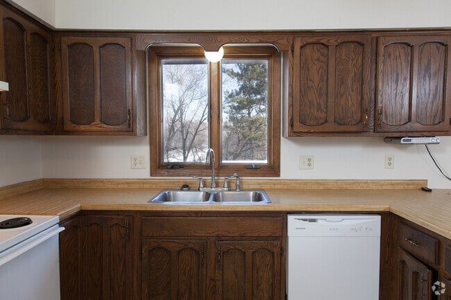 Building Photo - 965 Sherman Rd Rental
