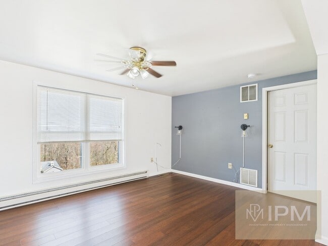 Photo - Bright Modern 3 Bedroom, 2 Bath Home in Eastern York Schools!