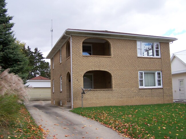 front Elevation - 107 N Beard St Apartments Unit 107 Beard St.