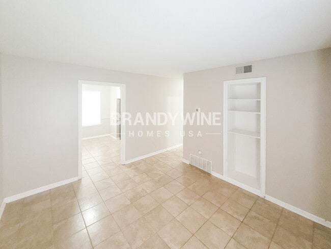 Photo - 4534 Valley Stream Dr