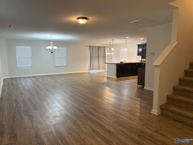 Photo - 101 Winstead Cir