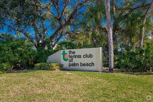 Building Photo - 2828 Tennis Club Dr Unit 210 Rental