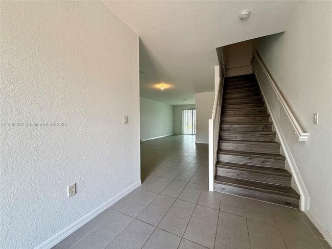 Photo - 1075 NW 33rd Manor