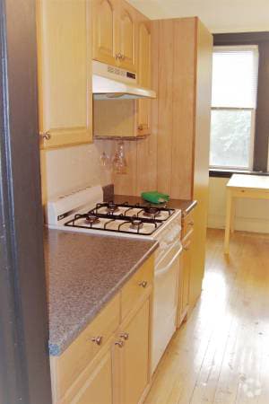 Building Photo - 28 Quint Ave Unit 35 Rental