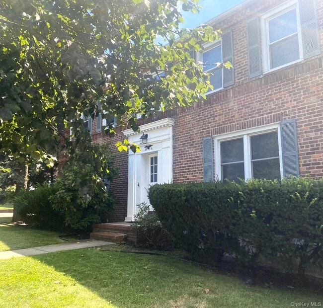 Photo - 49-16 Douglaston Pkwy Unit 2R