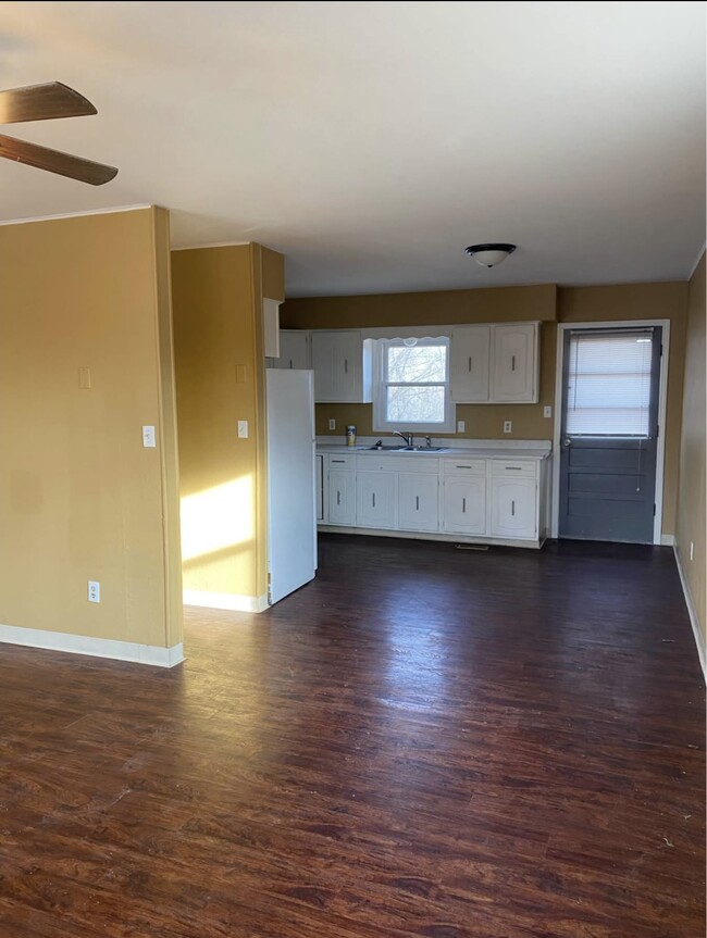 Building Photo - 4 Wren Dr Unit 6 Wren Drive Rental