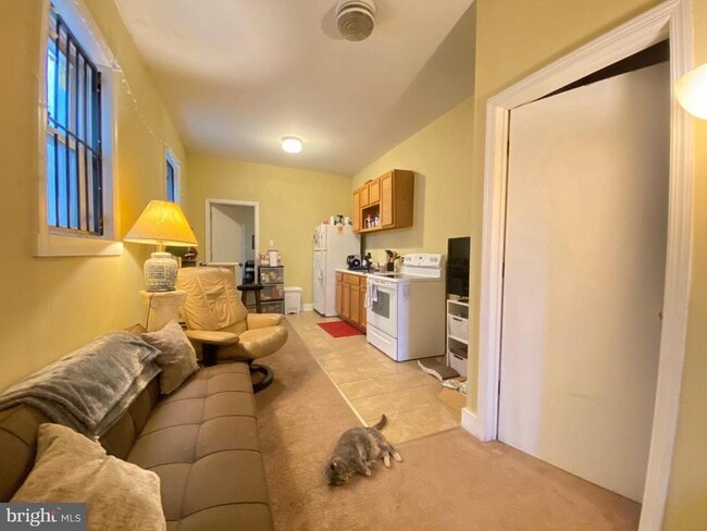 Building Photo - 1435 W Norris St