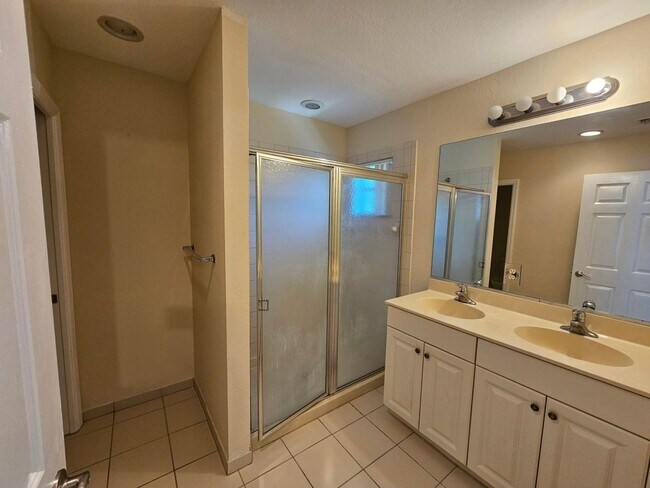 Photo - Spacious 3/2.5 Townhome