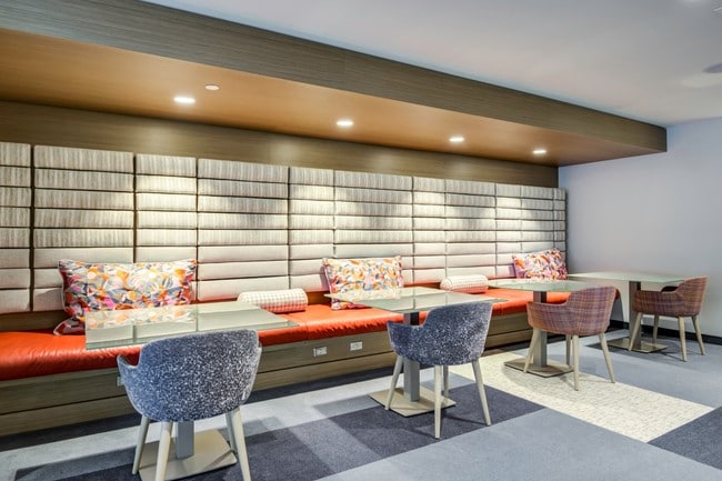 Spinnaker Bay at Harbor East