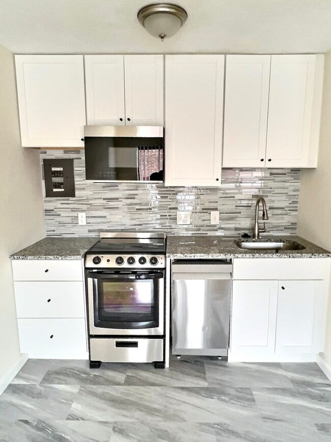 Photo - 1039 Commonwealth Ave