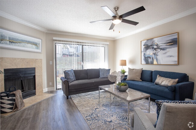 2BR, 1.5BA - 1,200SF