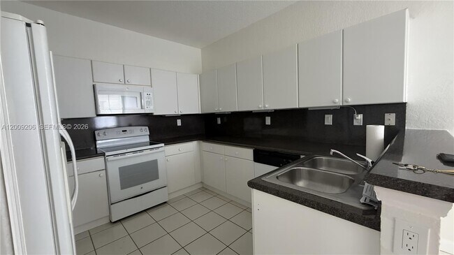 Photo - 4435 SW 160th Ave Unit 214