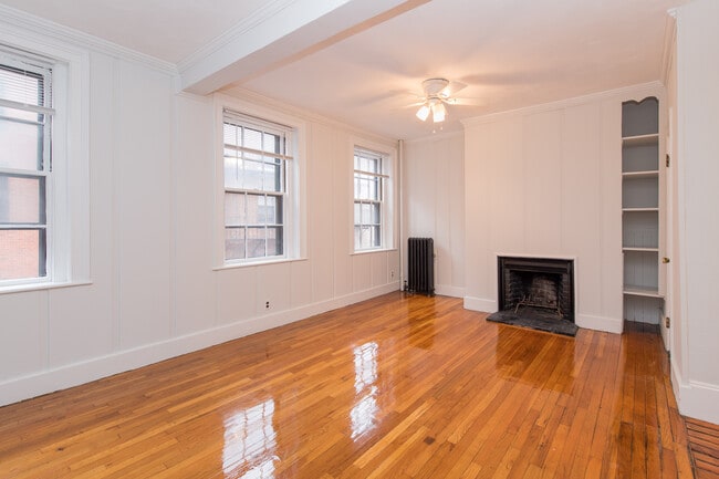 83 Myrtle St