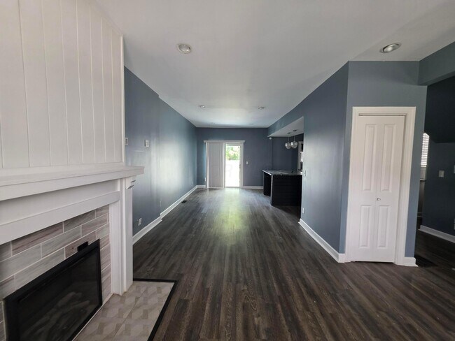 Photo - 297 Johnson St