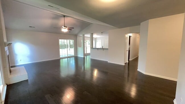Photo - Move In Ready~ Beautiful 4 BR Home Available in Dorchester 2 School District!