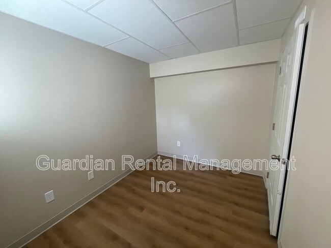 Photo - 404 Ambrose St Unit 2