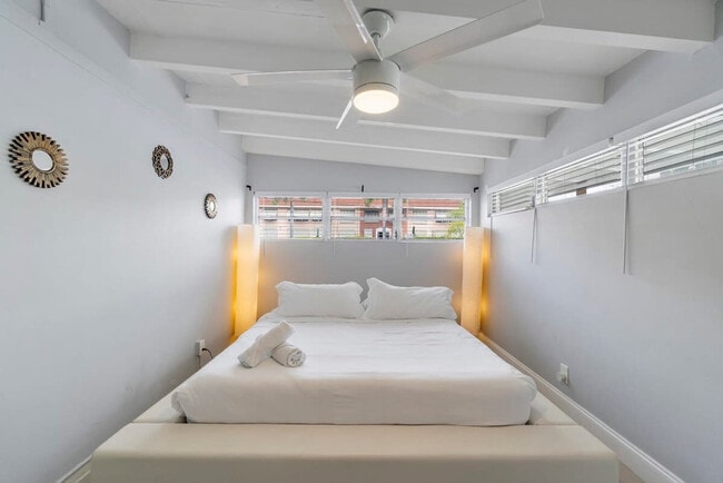 Photo - 2407 NE 33rd Ave Unit ID1023076P