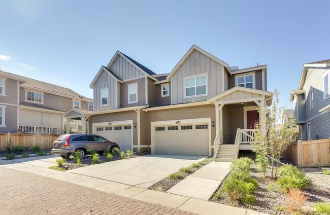 Stunning 4BR House in Commerce City - Stunning 4BR House in Commerce City