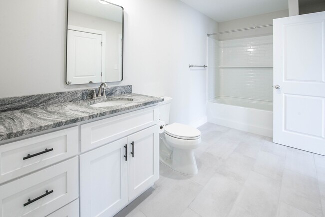 Apartments Now Available @ The Rink! - Apartments Now Available @ The Rink! Unidad Apt. 203