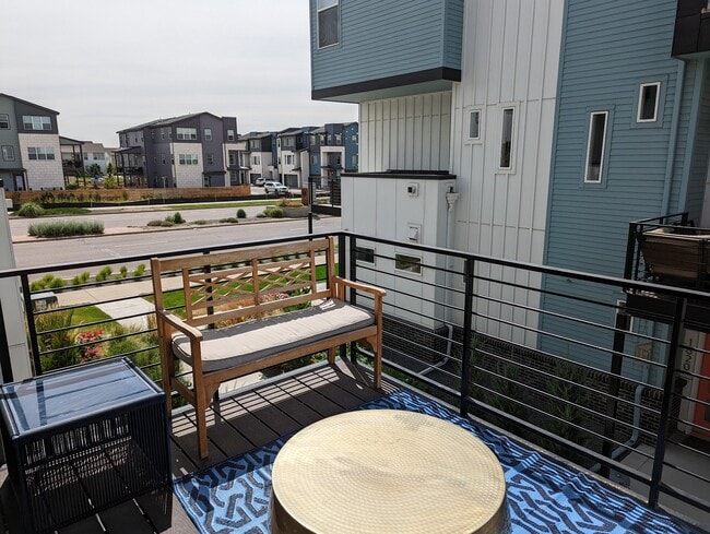 Photo - 1621 West 67th Cir