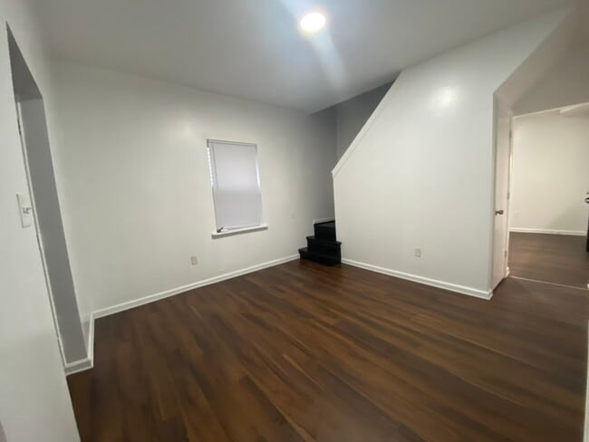 Photo - 657 Pegram St