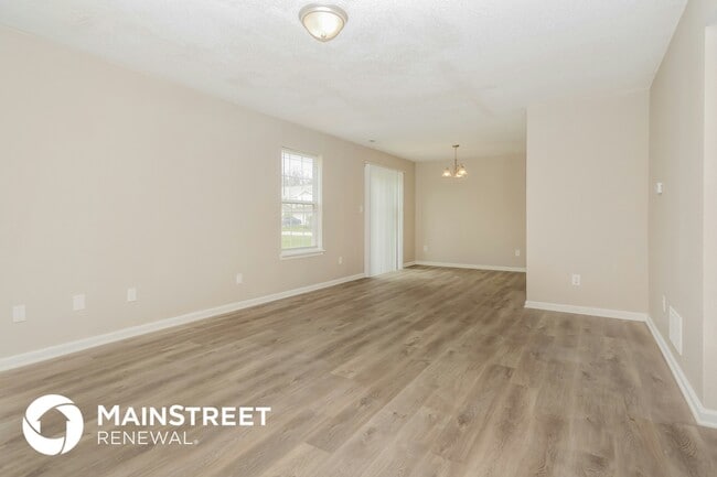 Photo - 536 New Moon St