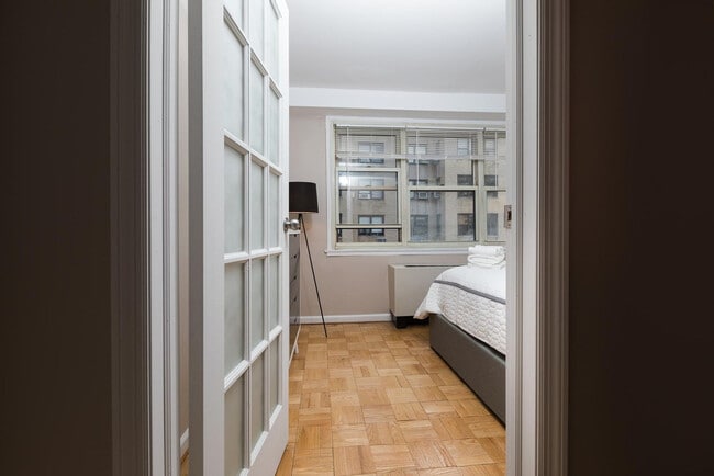 Photo - 240 E 81st St Unidad FL10-ID1251673P