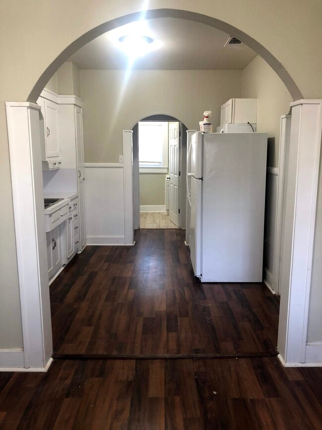 Photo - 1210 S Main St