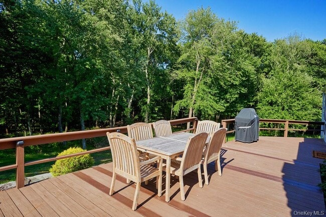 Photo - 116 Schoolhouse Ln