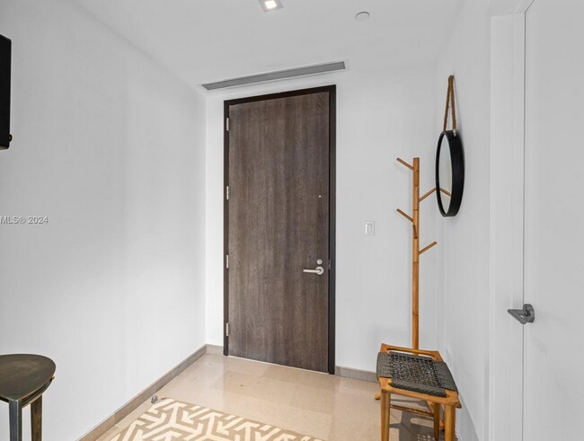 88 SW 7th St Unit 710
