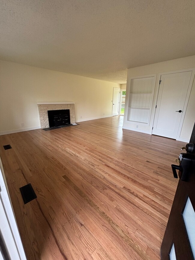 Photo - 7104 193rd Pl SW