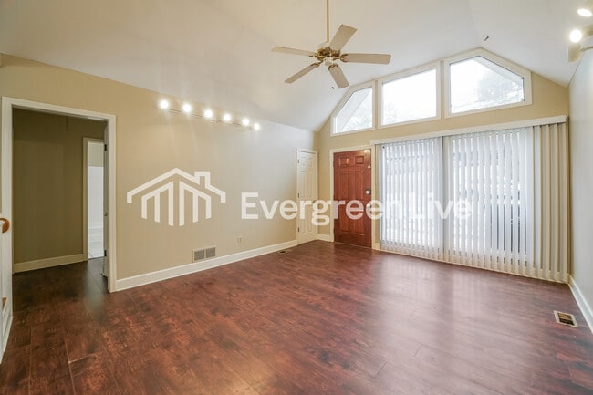 Photo - 6253 S Skyline Dr