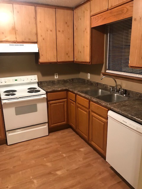 Photo - Large 3 Bedroom Duplex in Springdale!