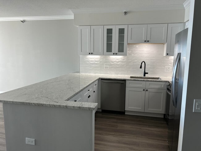 Kitchen - 512 N McClurg Ct Unit 2906